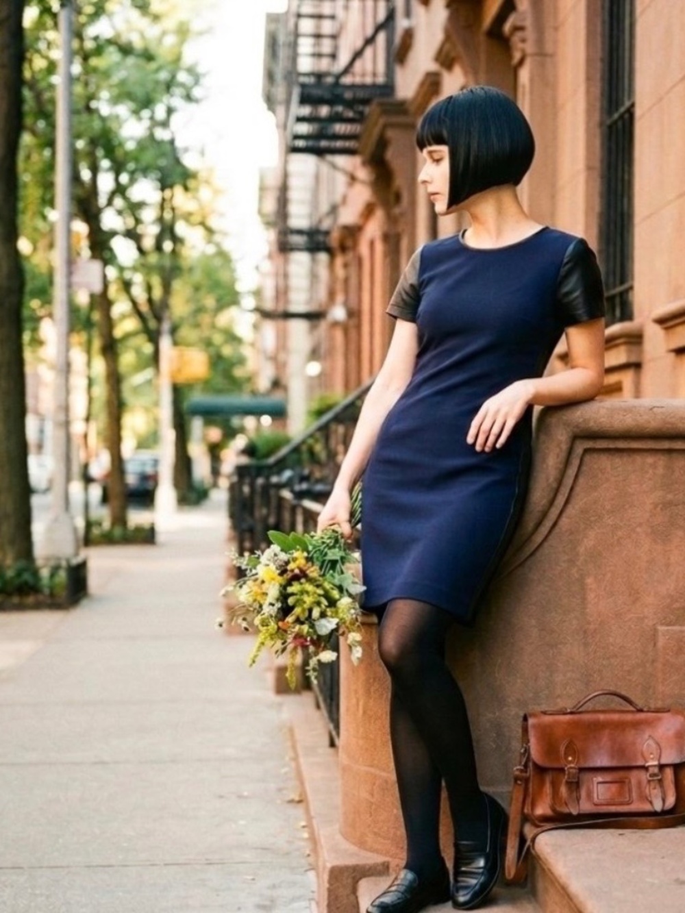 Theory Navy Blue Sheath Dress Faux Leather Trim Sleeves Size 0 Mini